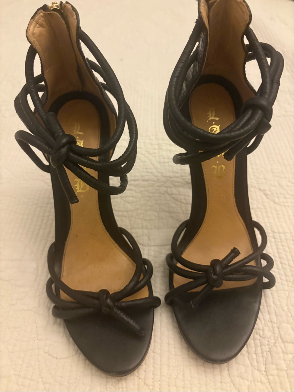 L.A.M.B. Gwen Stefani Black Leather Strappy Knotted Heel Sandals Gold Zipper -9 - Picture 2 of 8